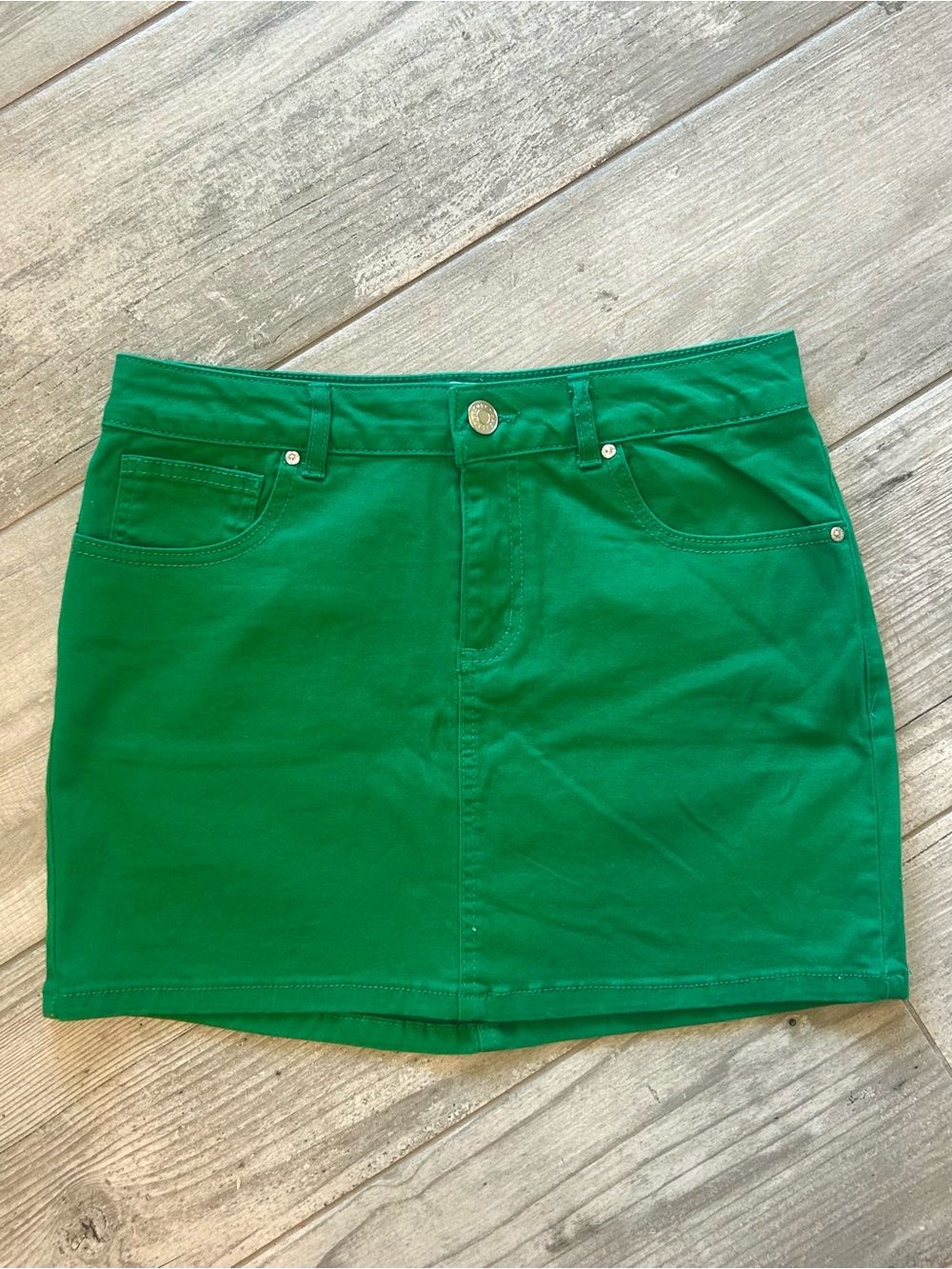 Refuge Denim Classic Kelly Green Women's Mini Skirt - Size Medium